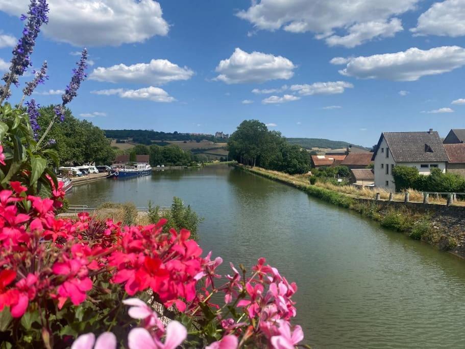 Le Relais Vandenesse-en-Auxois Exterior foto